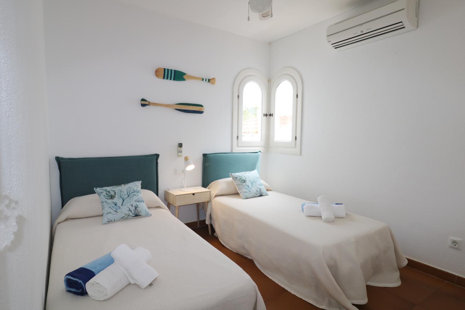 Villa LAS MARINAS - 3, con piscina privada y a 5 minutos de la playa Punta Grossa Habitación foto