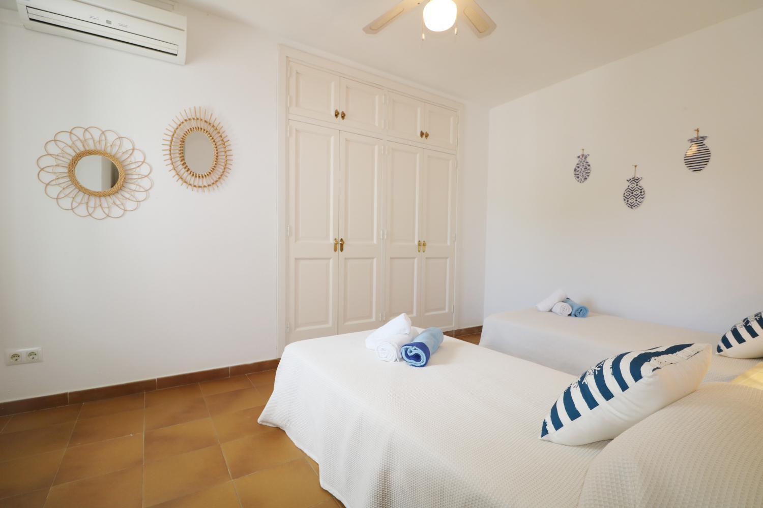 Villa LAS MARINAS - 3, con piscina privada y a 5 minutos de la playa Punta Grossa Habitación foto