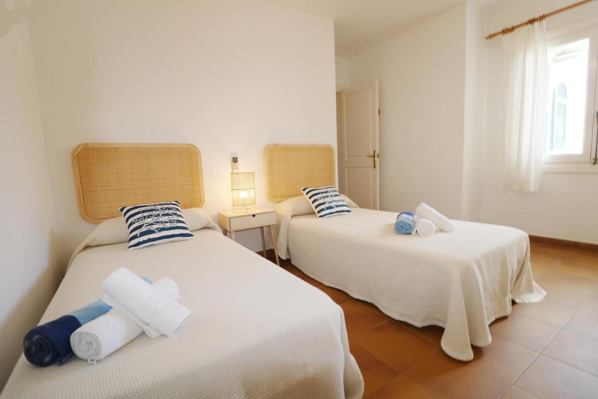 Villa LAS MARINAS - 3, con piscina privada y a 5 minutos de la playa Punta Grossa Habitación foto